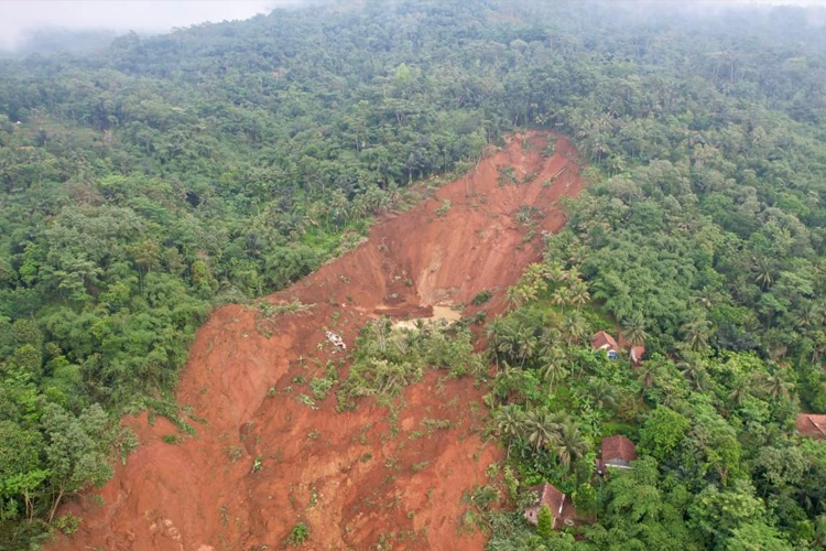 Gubernur Jateng Pastikan Upaya Maksimal dalam Penanganan Bencana Longsor Majenang