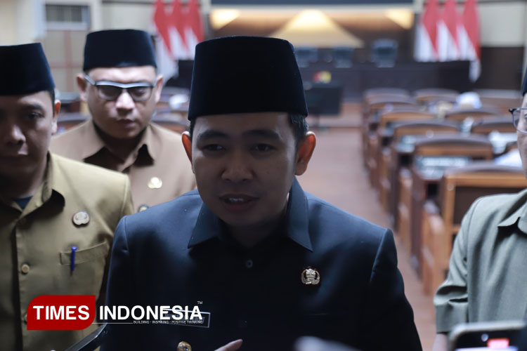 Bupati Jember Sampaikan Jawaban atas Pandangan Umum Fraksi Terkait R-APBD 2026