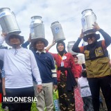 Probolinggo Suguhkan Tradisi Sunggi Susu di Seven Lakes Festival 2025