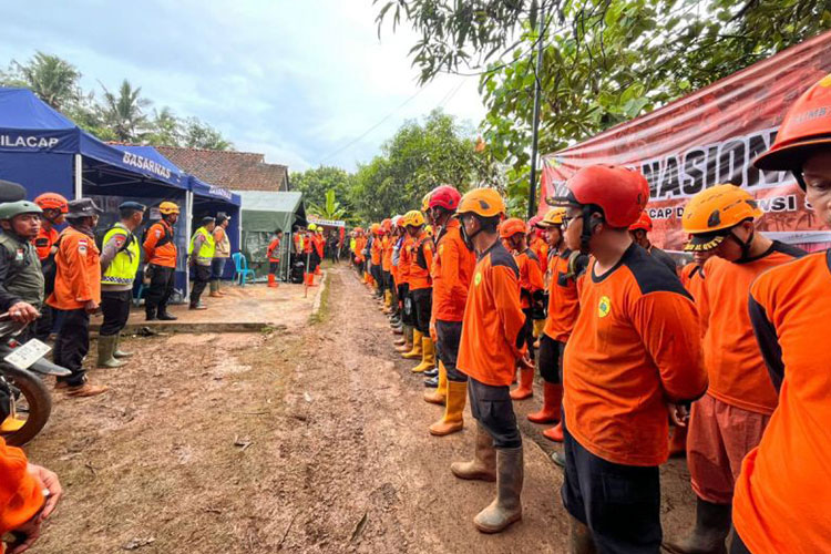Tim SAR Fokuskan Pencarian pada Dua Sektor di Hari Keempat Operasi Longsor Cibeunying Cilacap