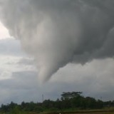 Angin Puting Beliung Terjang Desa Rejasari Kota Banjar, Merusak Atap Rumah Warga