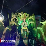 Legenda Nyi Roro Kidul Memukau Penonton Dhoho Night Carnival 2025