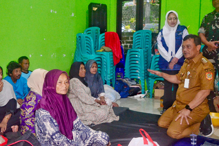 Evakuasi Longsor Pandanarum Dipercepat, Gubernur Ahmad Luthfi Ingatkan Ancaman Bencana Susulan