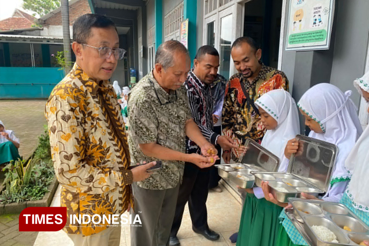 Pakar Buah Nusantara Kritik Pilihan Buah Program MBG, Minta BGN Susun Pedoman Nasional