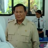 Prabowo: 75 Persen Sekolah Sudah Terima Smartboard
