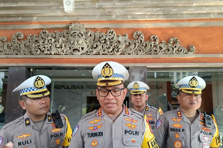 Polda Bali Larang WNA Tak Terampil Mengendarai Sepeda Motor