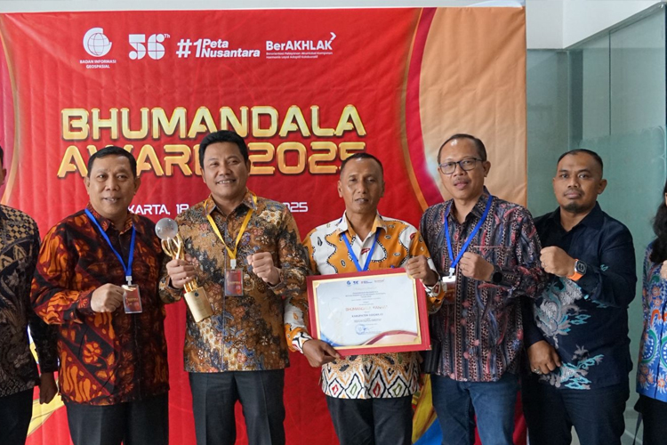 Inovasi E-Kenda Antar Pemkab Sidoarjo Raih Penghargaan Nasional Bhumandala Award 2025