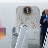 Trump Pertimbangkan Kirim Pasukan AS ke Venezuela