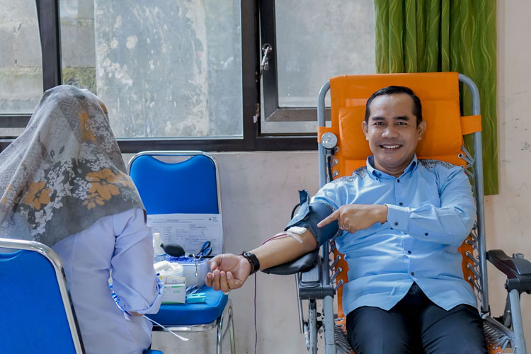 Dukung Program Kesehatan Nasional, STKIP PGRI Pacitan Gelar Donor Darah Massal hingga CKG