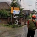 Warga Mulai Mengungsi Akibat Erupsi Gunung Semeru