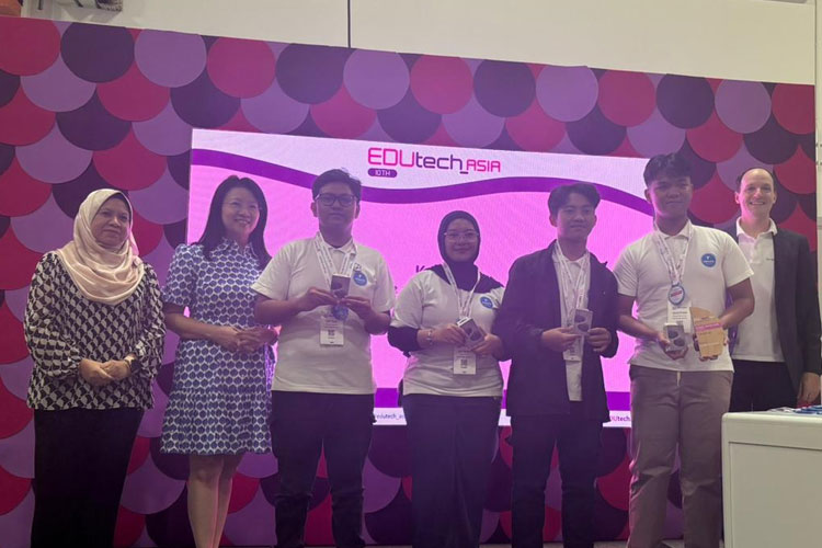 Pelajar Jogja Kejutkan Asia! Tim PRAXIS High School Sabet Juara 2 Kompetisi AI Bergengsi di Singapura
