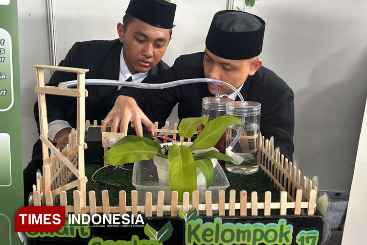 Ajang 4C'S On The Stage SMP Khadijah Surabaya, Siswa Membuat Prototipe Teknologi Tepat Guna