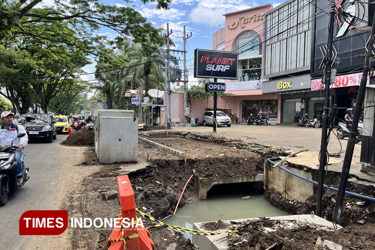 Pengerjaan Drainase di Jalan Suhat Kota Malang Capai 70 Persen
