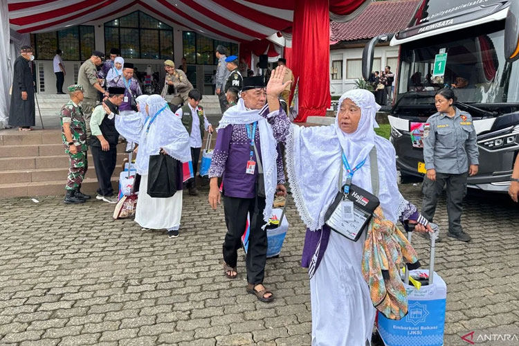 Ribuan Calon Haji Bogor Batal Berangkat 2026, Kuota Dipotong Drastis akibat Aturan Baru