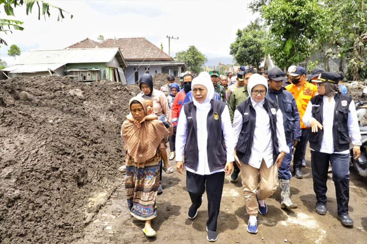 Gubernur Jatim Khofifah Gerak Cepat Pimpin Penanganan Dampak APG Semeru