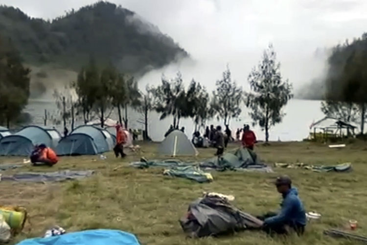 Imbas Erupsi Gunung Semeru: Ranukumbolo Tutup, Ranu Regulo dan Bromo Tetap Buka