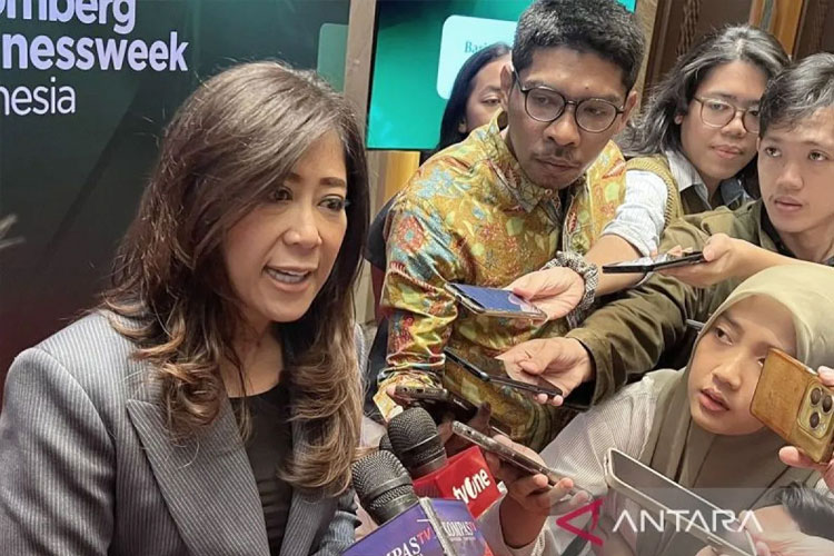 Menkomdigi RI Siap Ikuti Aturan Pelarangan Thrifting di Medsos