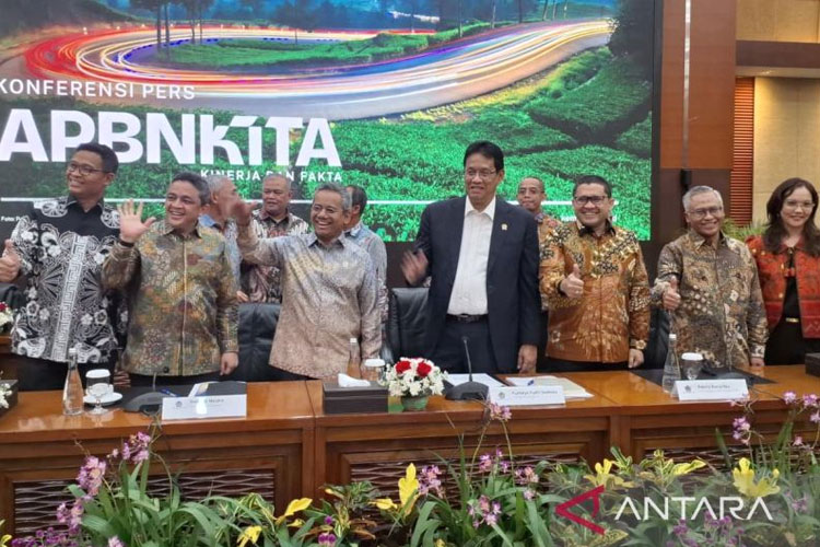 Penerimaan Bea Cukai Tembus Rp249,3 Triliun per Oktober 2025