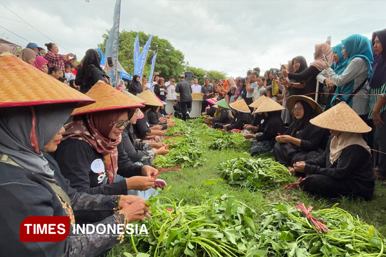 Lestarikan Kearifan Lokal, Penataban Banyuwangi Gelorakan Tradisi ‘Unting-Unting’ Kangkung