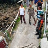 Kodim 0812 dan BPBD Lamongan Tangani Jembatan Ambruk di Sungai Semar Mendem, Warga Diarahkan ke Jalur Alternatif