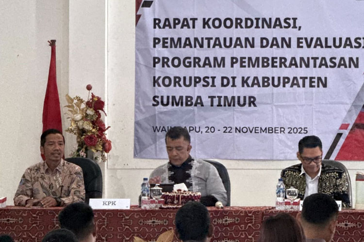 KPK Beri Tenggat 10 Desember untuk Mantan Bupati dan Ketua DPRD Sumba Timur Kembalikan Aset Daerah