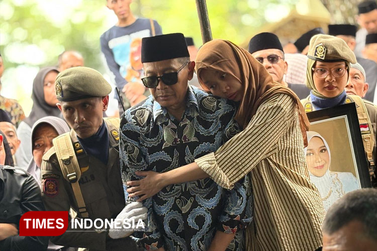 Baju Terakhir Pilihan Mendiang Hanik Terus Dipakai Wali Kota Malang Saat Berkabung