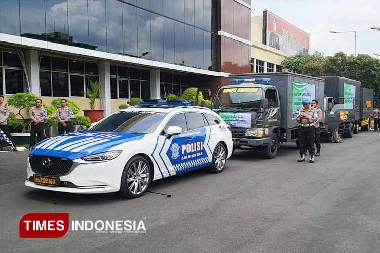 Polda Jatim Kirim Bantuan dan Kerahkan 300 Personel Tangani Dampak Erupsi Semeru