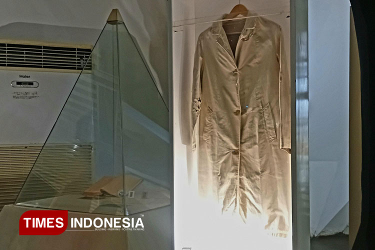 pameran-Cross-Musea-Museum-Sepuluh-November-B.jpg