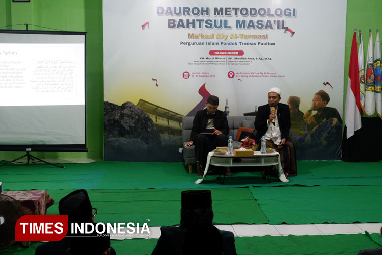 Hadirkan KH Ma’ruf Khozin, Ma’had Aly Al-Tarmasi Pacitan Perkuat Metodologi Bahtsul Masail