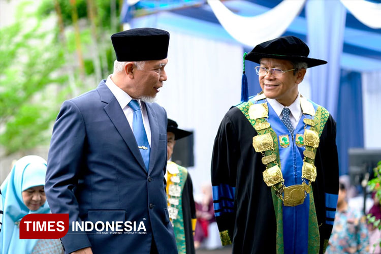Gubernur Mahyeldi Ajak Wisudawan Unand Jadi Generasi Penggerak Indonesia Emas 2045