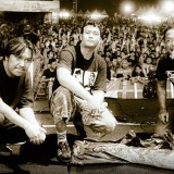 Bling Satan, Band Punk Rock Surabaya Kembali ke Akar Punk Rock 2005 di Tengah Drummer Sakit Keras