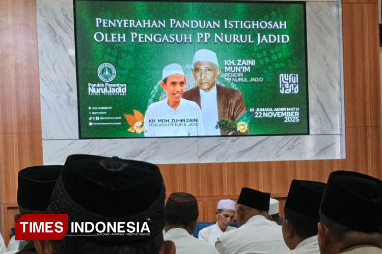 Kiai Zuhri Ajak Alumni Nurul Jadid Hidupkan Istigasah, Perkuat Silaturrahim