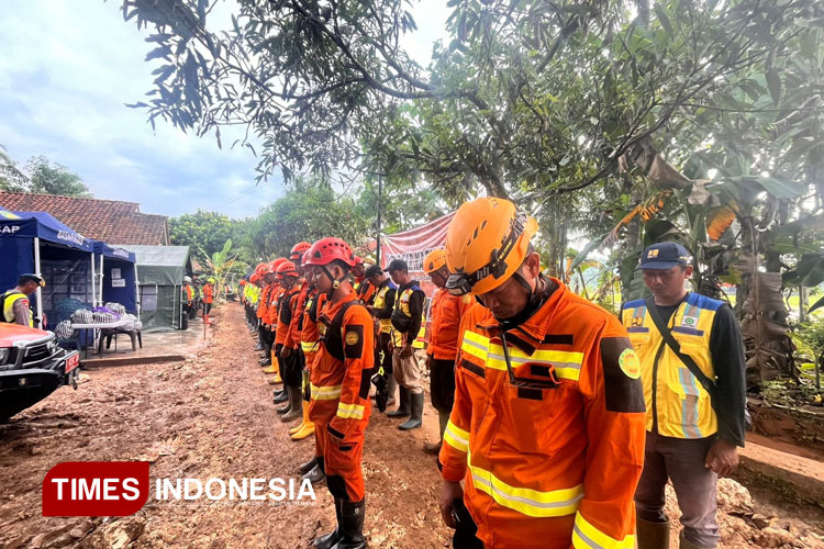 Dua Korban Longsor Cilacap Masih Dicari , Sebelumnya 1 Jenazah Bocah Dievakuasi