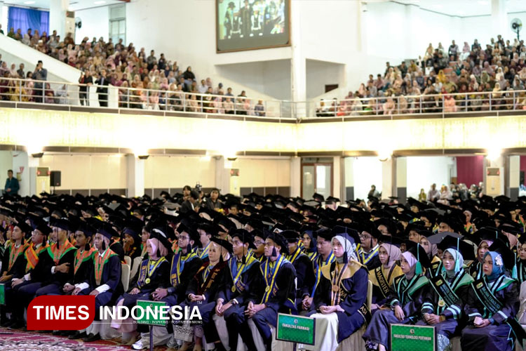 wisuda-ke-5-Unand-tahun-2025-a.jpg