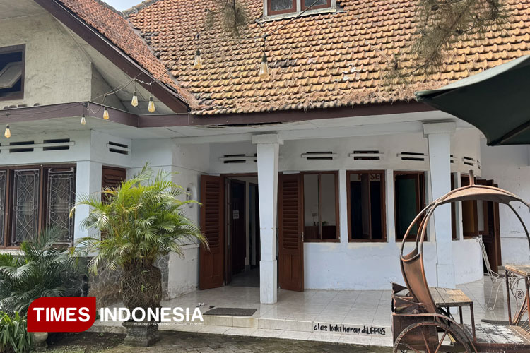 Menelusuri Pesona Vintage DOSH Kediri, Destinasi Bernuansa Belanda yang Tak Pernah Sepi