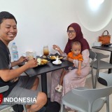 Praktis Unik, Kafe di Gresik Padukan Laundry dan Barbershop Plus Coffee Corner