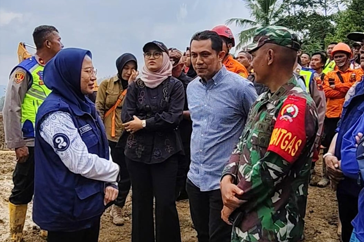 DPR Minta Percepatan Listrik dan Huntap untuk Warga Korban Longsor Banjarnegara