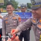Operasi Zebra Lodaya 2025 di Banjar, Pengendara Patuh Dihadiahi Coklat dan Salak