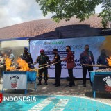 Bea Cukai Banyuwangi Musnahkan Miras dan Rokok Ilegal Senilai Rp1,6 Miliar