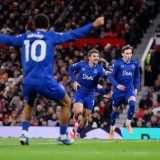 10 Pemain Everton Tundukkan Manchester United