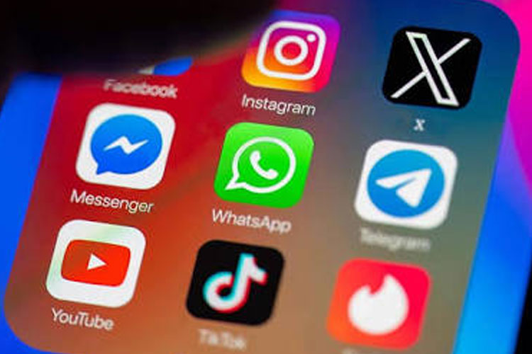 Malaysia Ikut Batasi Akses Media Sosial untuk Remaja di Bawah Usia 16 Tahun