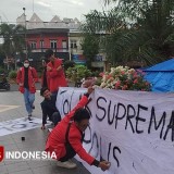 Mahasiswa Madiun Tuntut  UU KUHAP Dicabut, Aliansi BEM Unjuk Rasa di Alun-Alun Kota Madiun