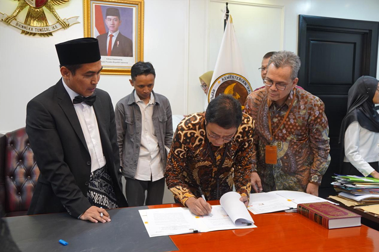 Bank Jatim Tandatangani MoU dengan Kementerian Haji dan Umrah RI
