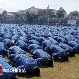 Ribuan PPPK Paruh Waktu Sujud Syukur, Air Mata Pengabdian Tertumpah di Majalengka
