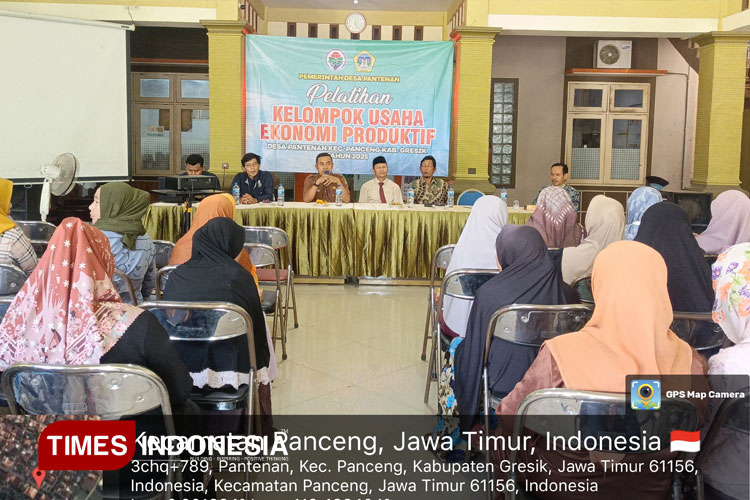 57 Pelaku UMKM di Desa Pantenan Gresik Dibekali Ilmu Produksi dan Pemasaran Digital