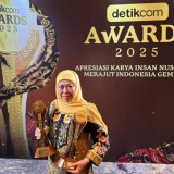Khofifah Borong Dua Penghargaan Nasional, Jatim Teguhkan Posisi Motor Ekonomi Indonesia