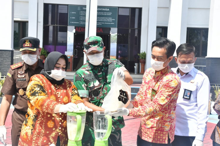 Kejari Ponorogo Musnahkan Barang Bukti Inkrah, Perangi Kejahatan Demi Keadilan Masyarakat