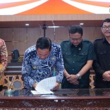APBD Lamongan 2026 Disetujui, Fokus Pendidikan Gratis dan Perlindungan Ekonomi Rakyat Diperkuat