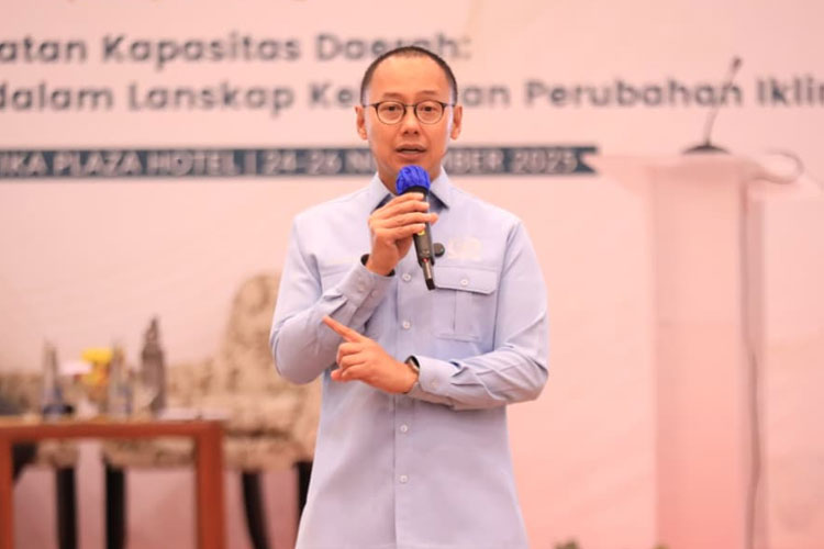 Eddy Soeparno Dorong Insentif bagi Daerah yang Konsisten Hadapi Perubahan Iklim