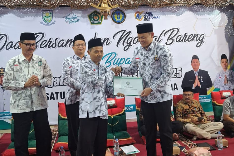 HGN 2025: Bupati Purbalingga Siap Perkuat Anggaran Honor Guru dan Program PIP Madrasah